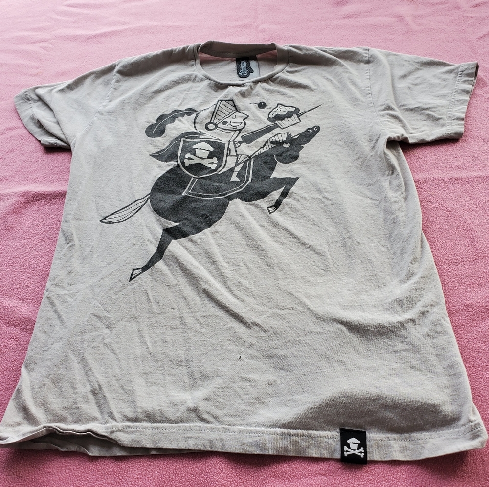 Mounted Cupcake Knight | Johnny Cupcakes